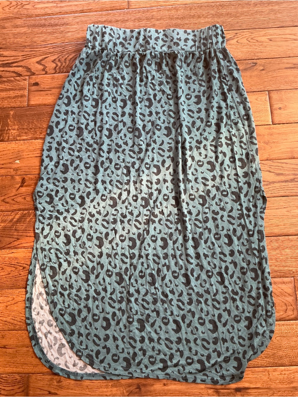 Anthropology Leopard Print Lightweight Midi Skirt | XS | Jackson Rowe beach